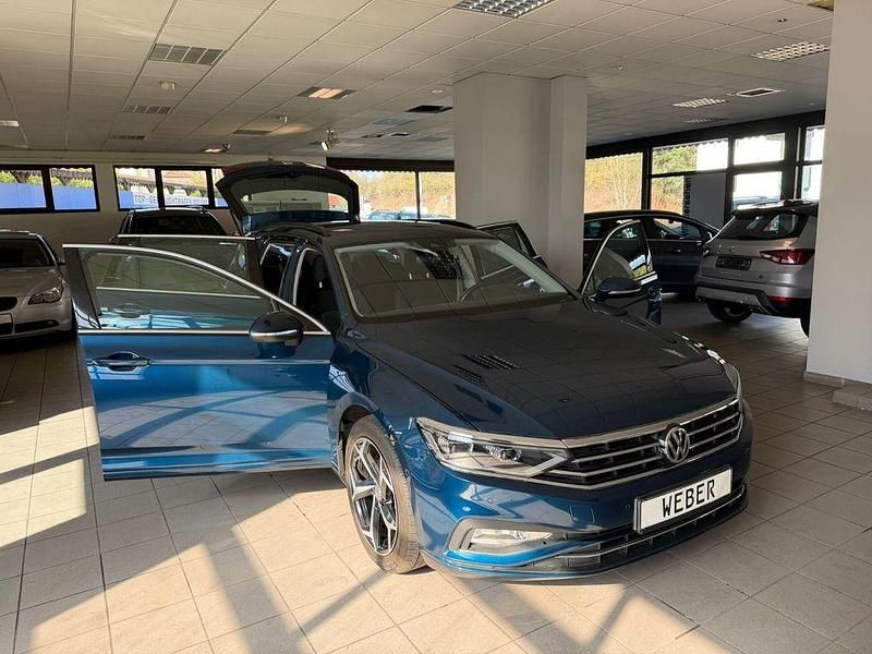 Gebraucht VW Passat Business 190 PS (139 kW) 2019 Blau Kombi
