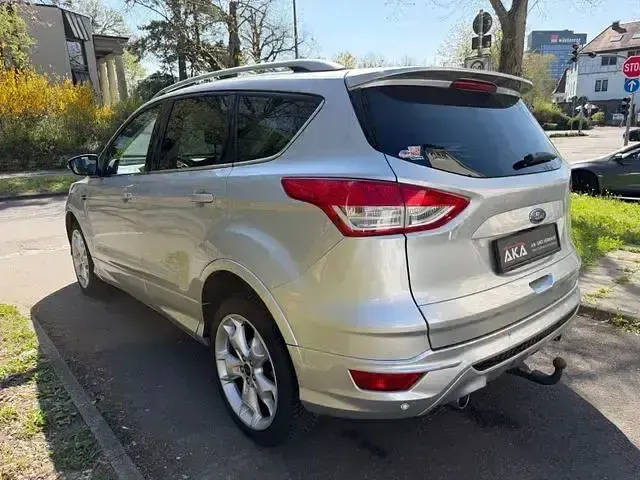 Gebraucht Ford Kuga Individual 180 PS (132 kW) 2010 Andere SUV