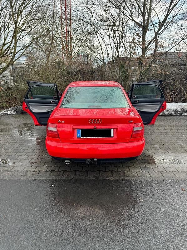 Gebraucht Audi A4 125 PS (91 kW) 1997 Rot Limousine