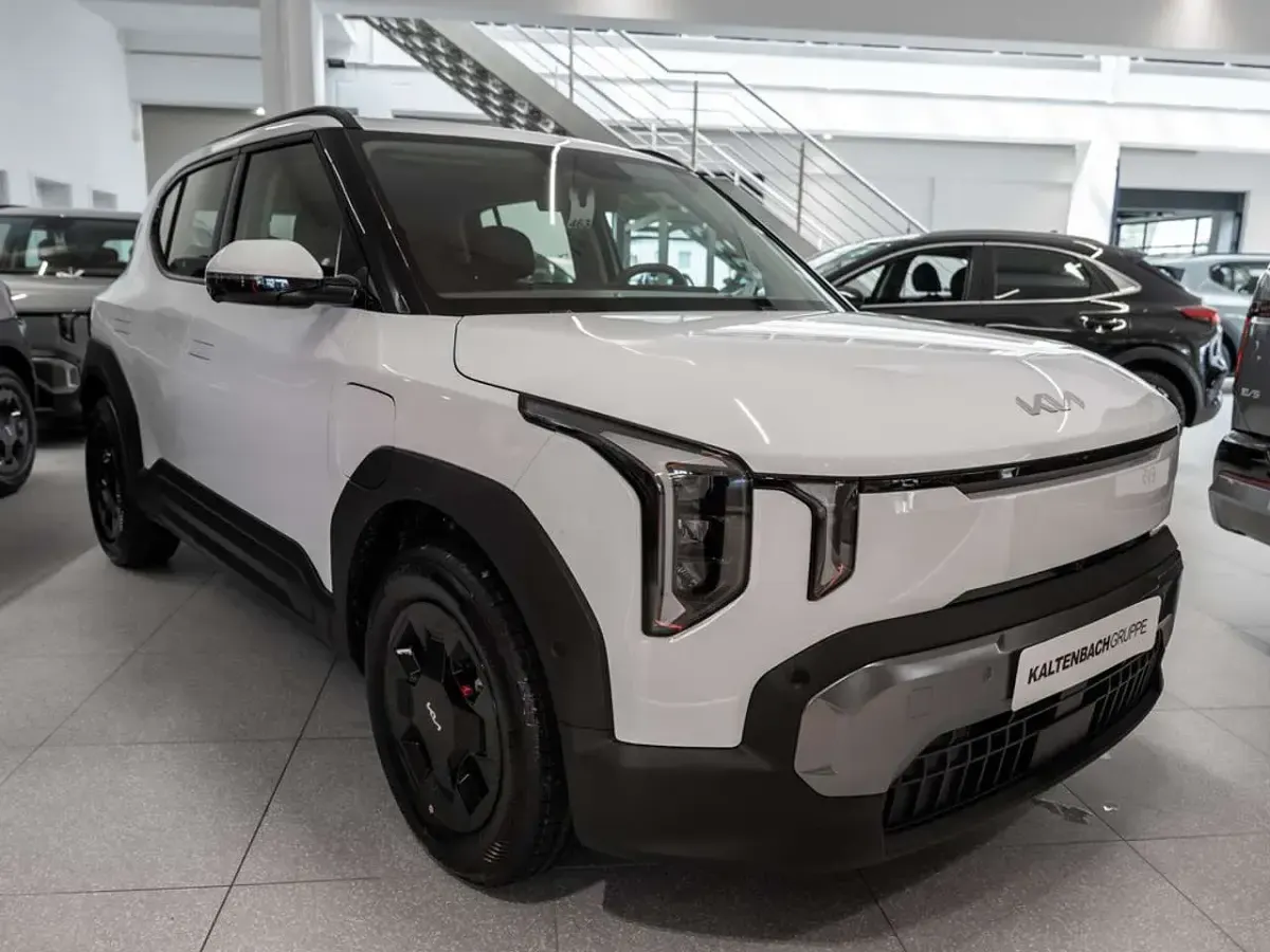 Neu Kia EV2 Earth 108 kW (147 PS) 2026 Carraraweiss SUV