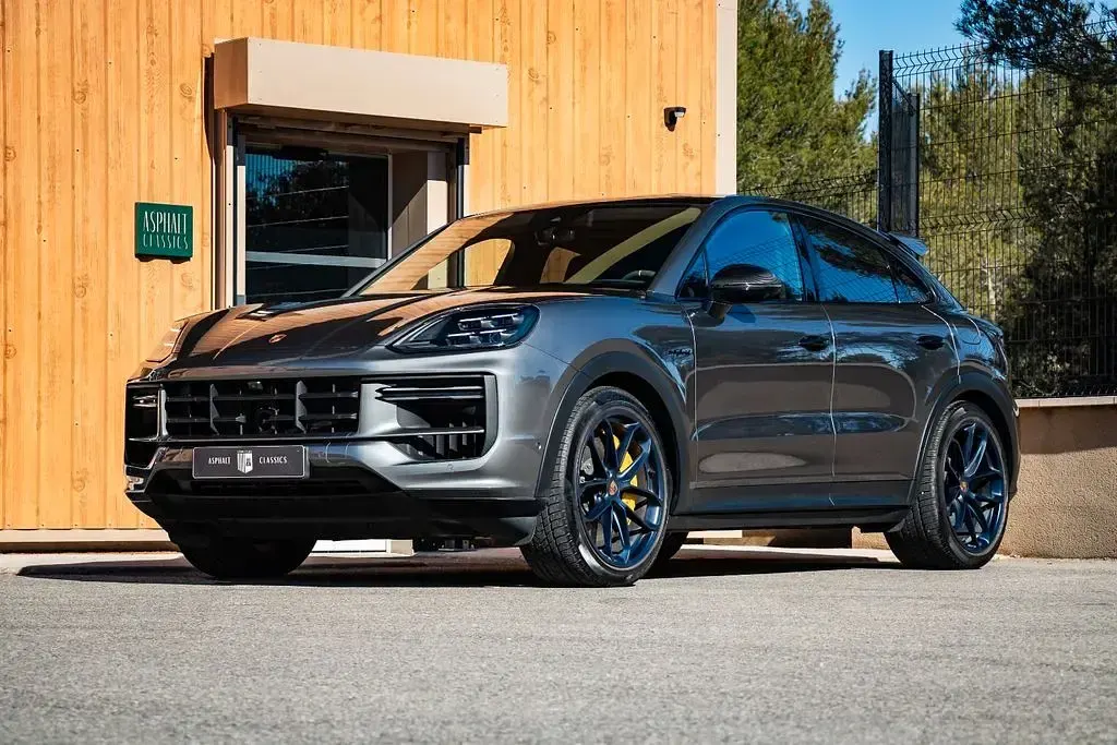 Gebraucht Porsche Cayenne 740 PS (544 kW) 2024 Grau SUV