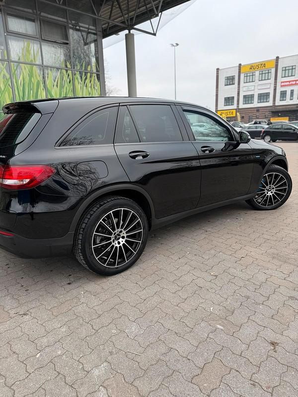 Gebraucht Mercedes GLC350 320 PS (235 kW) 2017 Schwarz SUV