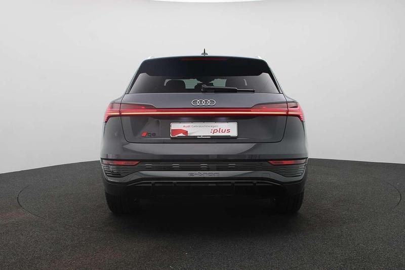 Gebraucht Audi Q8 e-tron S-Line 300 kW (408 PS) 2024 Grau SUV