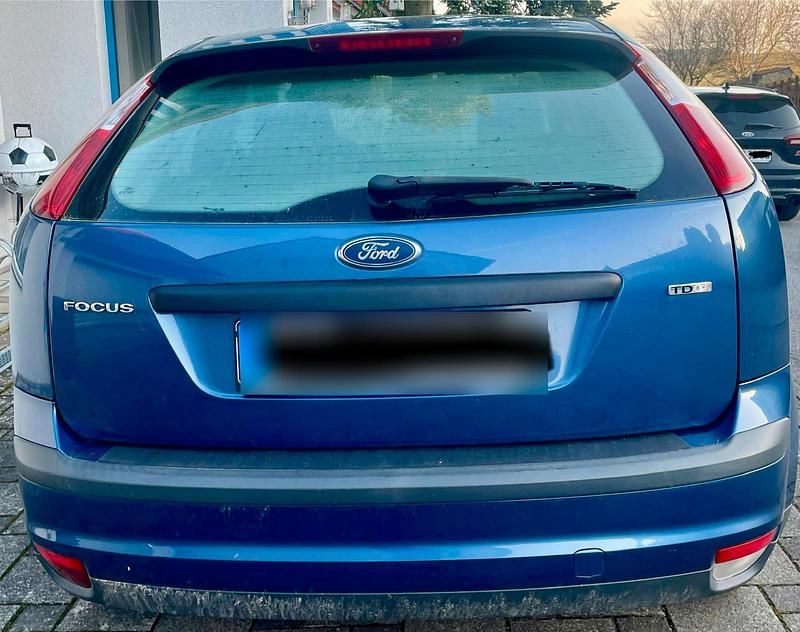Gebraucht Ford Focus 108 PS (79 kW) 2006 Blau Limousine