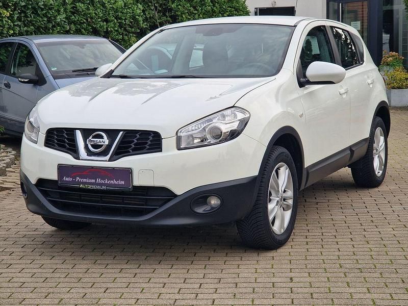 Weiß Gebraucht 2012 Nissan Qashqai SUV | 7.850 € (Fairer Preis) - Bild 1/4