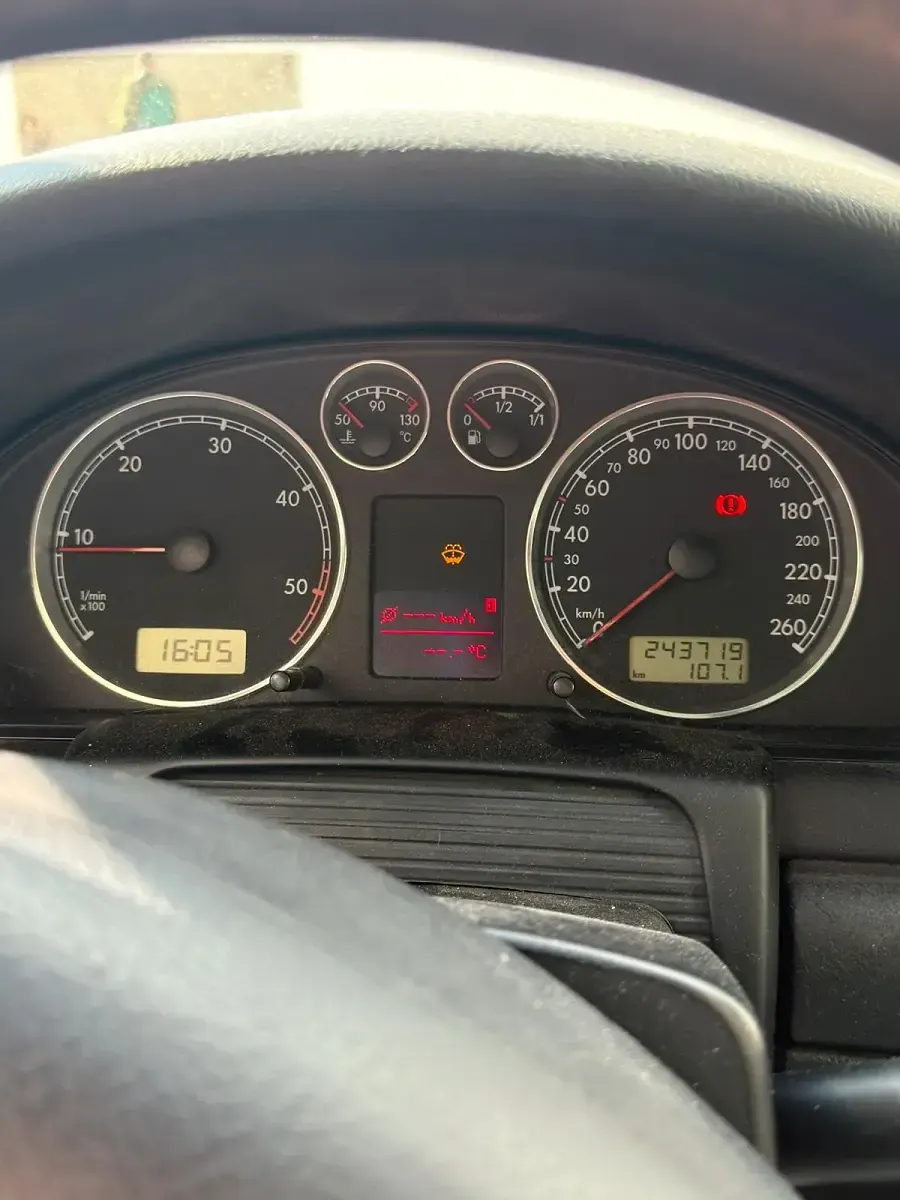 Usata VW Passat 101 CV (74 kW) 2001 Nero Station wagon