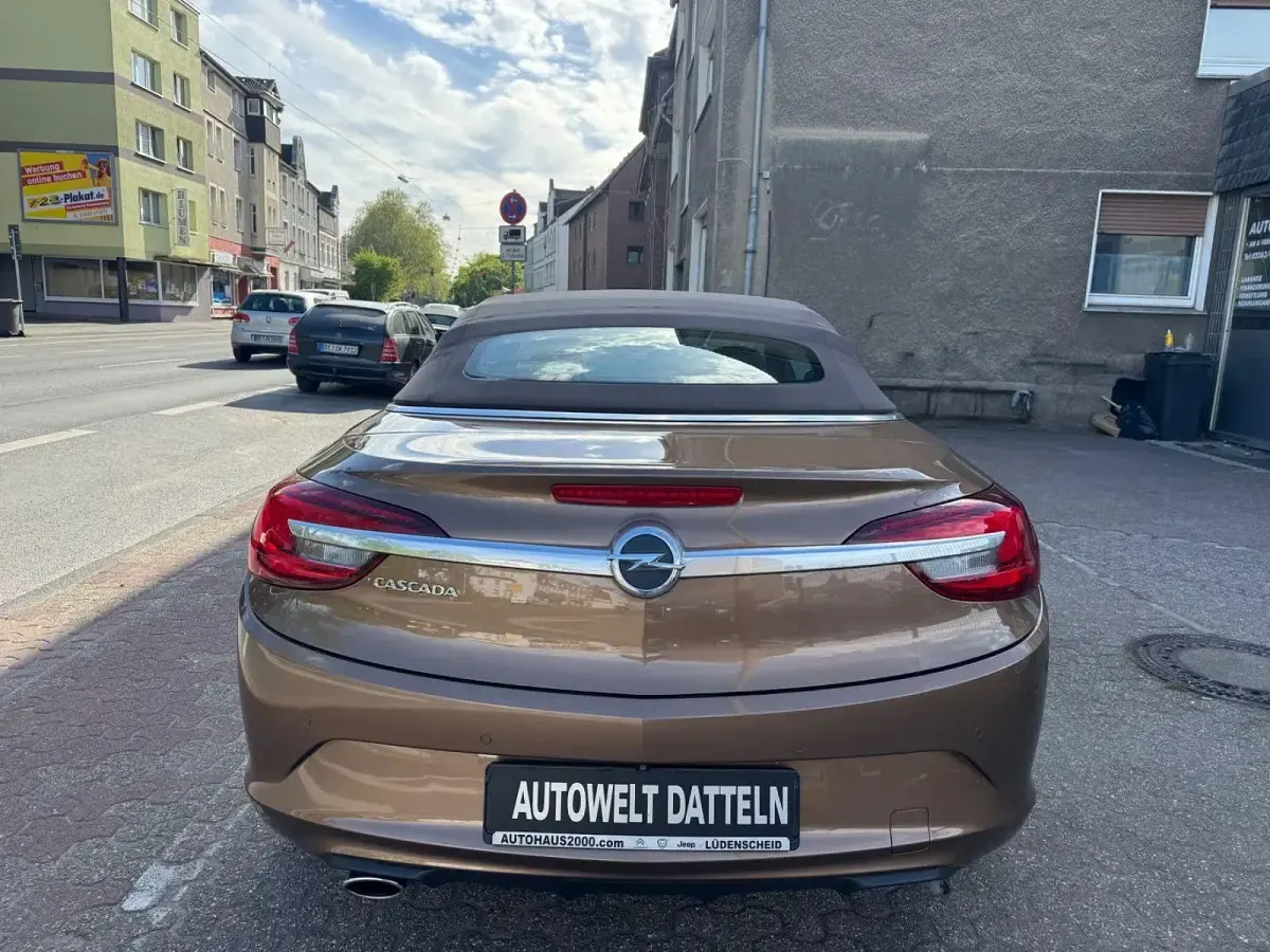 Gebraucht Opel Cascada 140 PS (102 kW) 2015 Braun Cabrio