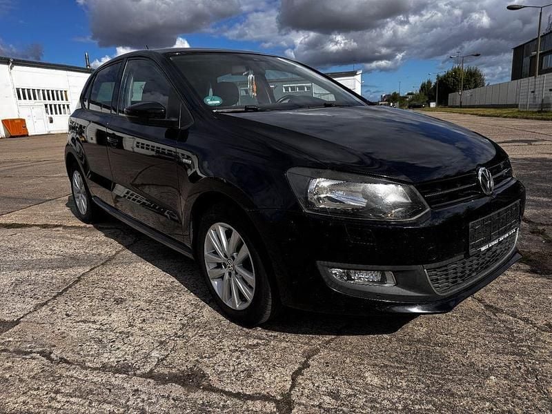 Gebraucht VW Polo Match 69 PS (50 kW) 2012 Schwarz Limousine