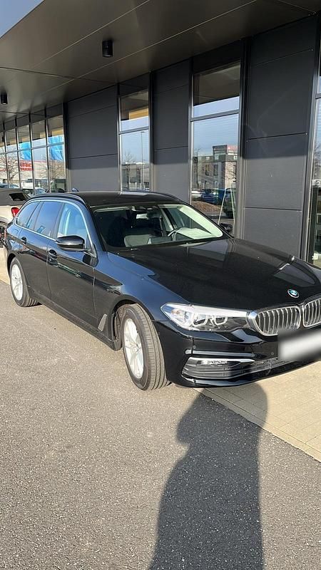 Gebraucht BMW 520 190 PS (139 kW) 2019 Schwarz Kombi