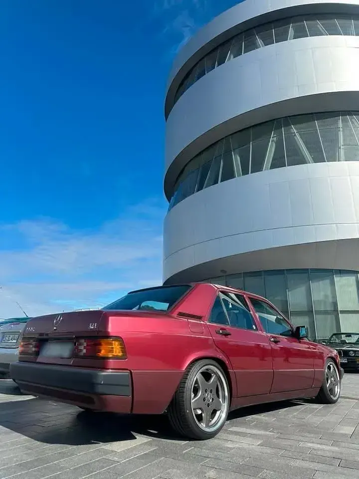 Gebraucht Mercedes 190 Classic 109 PS (80 kW) 1990 Andere farben Limousine