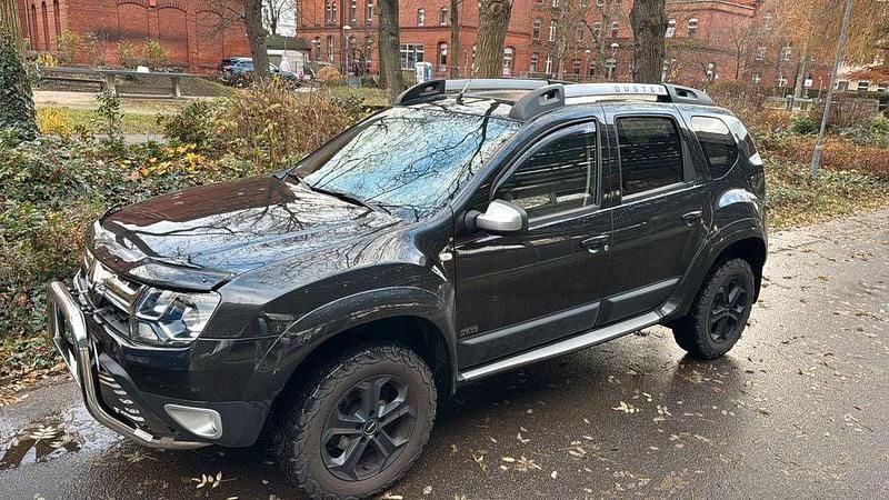 Schwarz Gebraucht 2017 Dacia Duster Prestige SUV | 9.900 € (Fairer Preis) - Bild 1/2