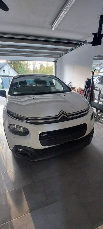 Weiß Gebraucht 2017 Citroën C3 Shine Kleinwagen | 7.900 € (Fairer Preis) - Bild 1/4