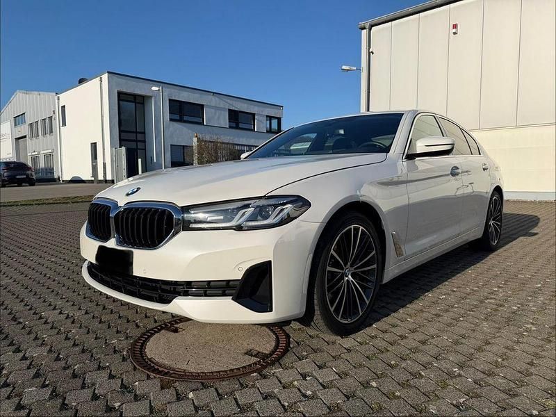Gebraucht BMW 530 Luxury Line 252 PS (185 kW) 2022 Weiß Limousine