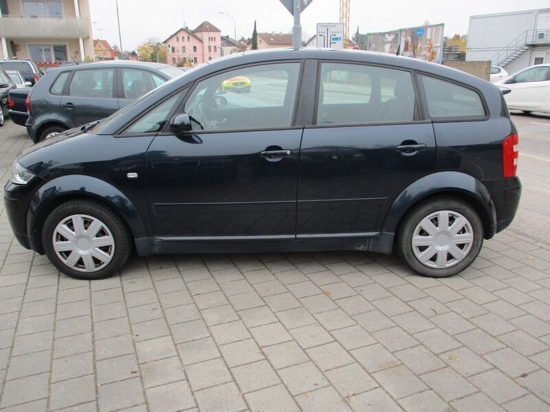 Gebraucht Audi A2 75 PS (55 kW) 2005 Kobaltblau metallic Kleinwagen