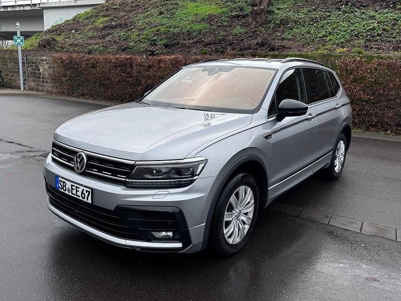 Gebraucht VW Tiguan Allspace Style 200 PS (147 kW) 2020 Grau SUV