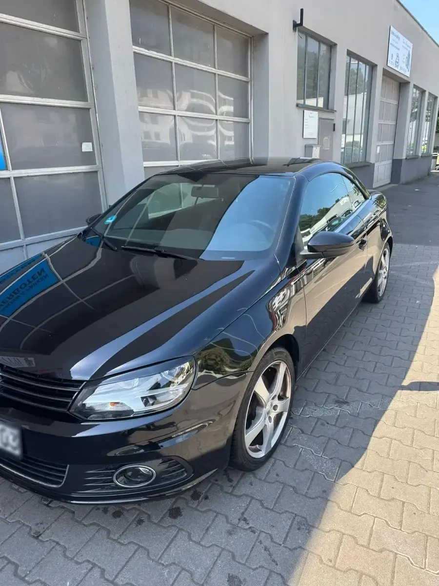 Gebraucht VW Eos 122 PS (89 kW) 2011 Schwarz Cabrio