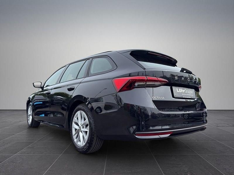 Gebraucht Skoda Octavia Selection 116 PS (85 kW) 2024 Blackmagic perleffekt Kombi