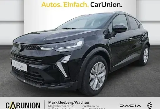 Używany Renault Captur Evolution 100 KM (73 kW) 2025 Czarny SUV