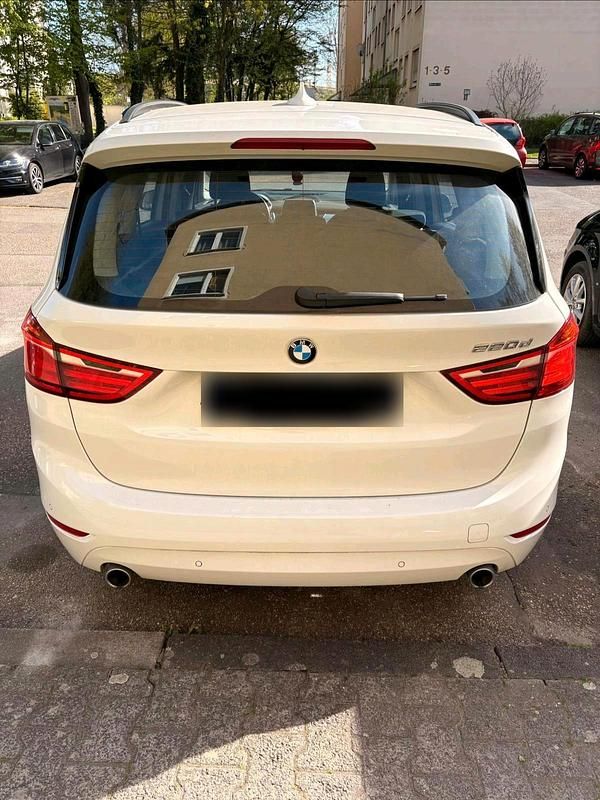 Gebraucht BMW 220 190 PS (139 kW) 2017 Weiß Van / Kleinbus