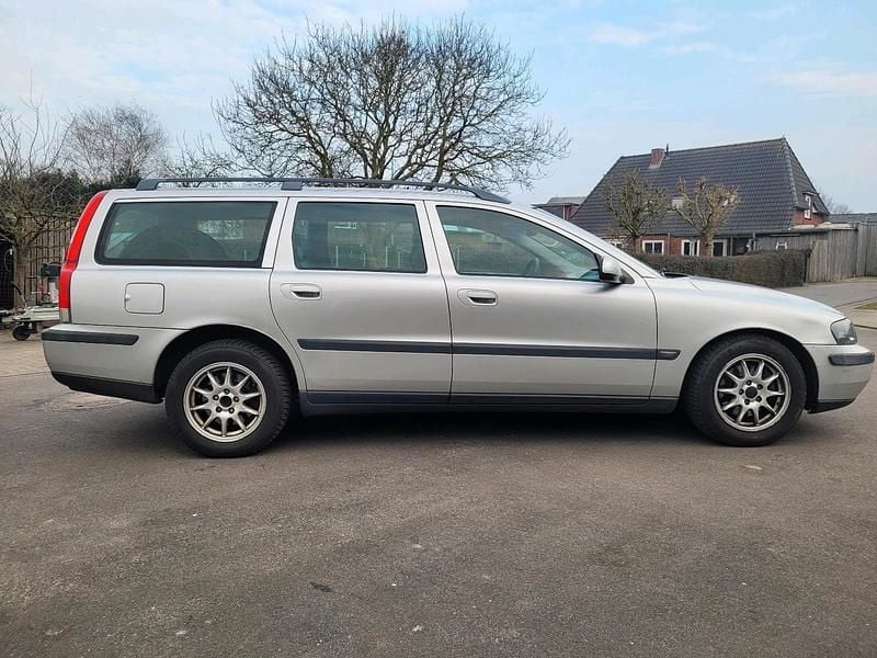 Gebraucht Volvo V70 140 PS (102 kW) 2000 Silber Kombi