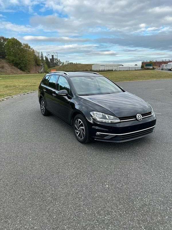 Gebraucht VW Golf VII 116 PS (85 kW) 2018 Schwarz Kombi