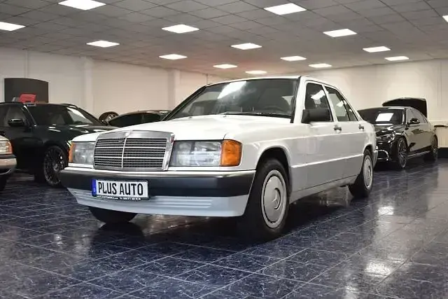 Gebraucht Mercedes 190 75 PS (55 kW) 1989 Weiß Limousine
