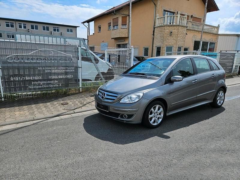 Gebraucht Mercedes B200 136 PS (100 kW) 2006 Grau Van / Kleinbus