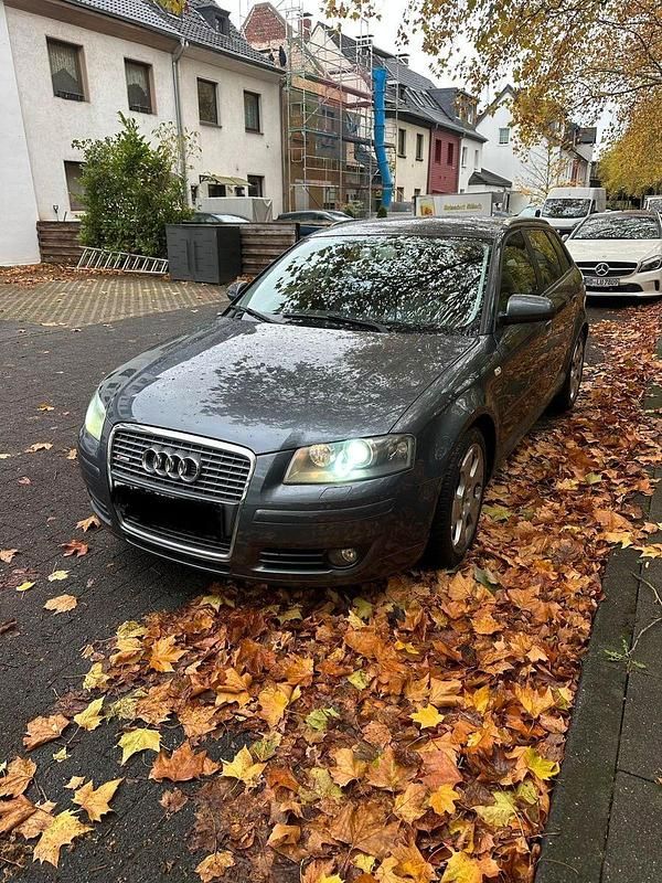 Grau Gebraucht 2006 Audi A3 Sportback S-Line Limousine | 2.700 € (Superpreis) - Bild 1/4