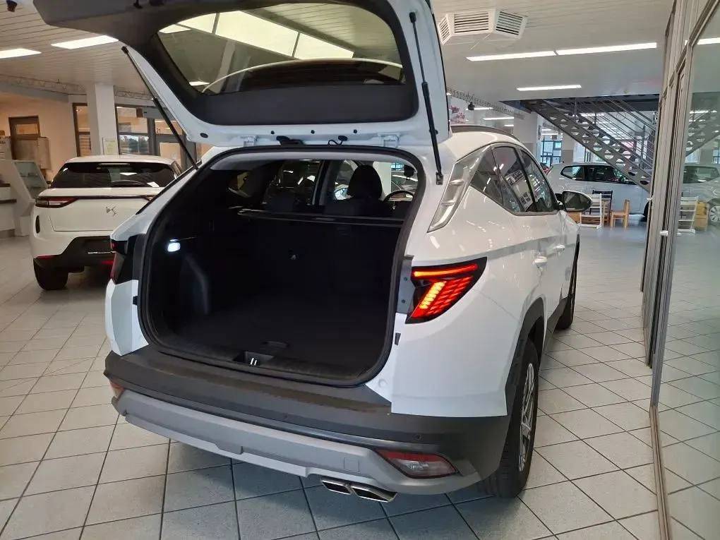 Gebraucht Hyundai Tucson 160 PS (117 kW) 2025 Atlaswhite SUV