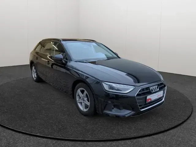 Gebraucht Audi A4 Business 136 PS (100 kW) 2023 Schwarz Kombi