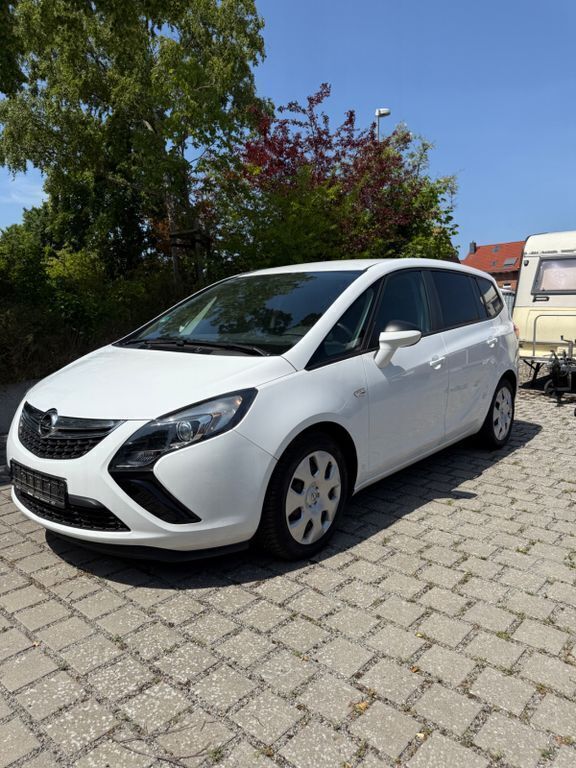 Weiß Gebraucht 2015 Opel Zafira Tourer S Van / Kleinbus | 8.990 € (Guter Preis) - Bild 1/4