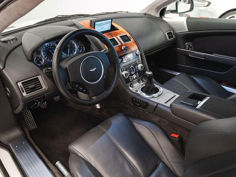 Second-hand Aston Martin DB9 476 CP (350 kW) 2009 Alb Coupe