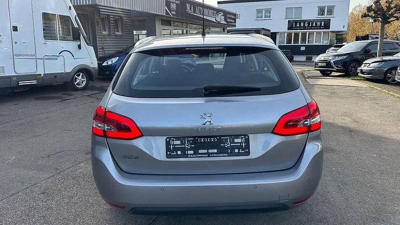 Gebraucht Peugeot 308 SW Allure 131 PS (96 kW) 2019 Grau Kombi