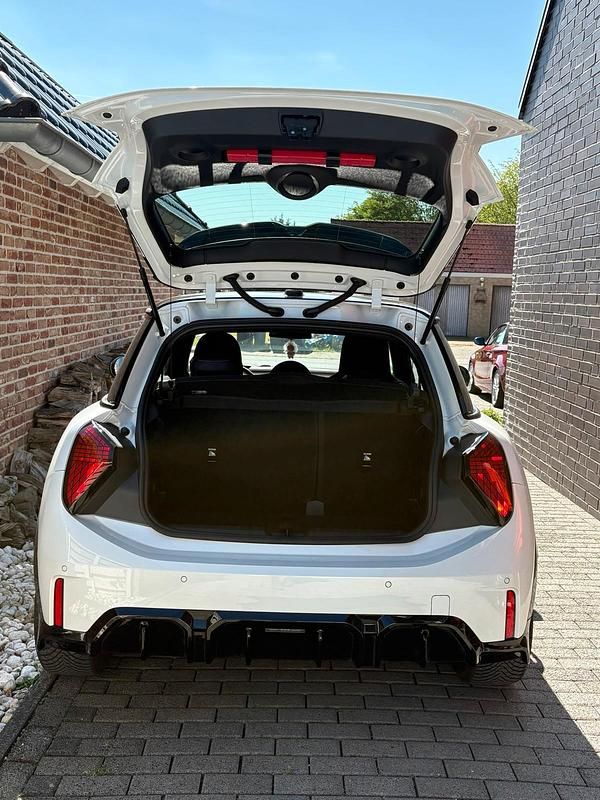 Usata Mini Cooper 114 kW (156 CV) 2025 Bianco Utilitaria
