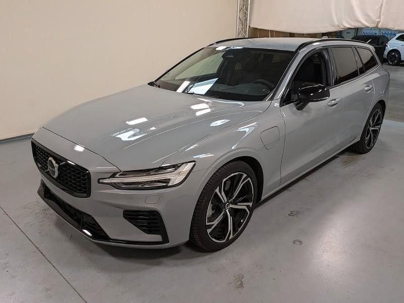 Vapour grey / metallic Gebraucht 2024 Volvo V60 Plus Kombi | 41.990 € (Fairer Preis) - Bild 1/4