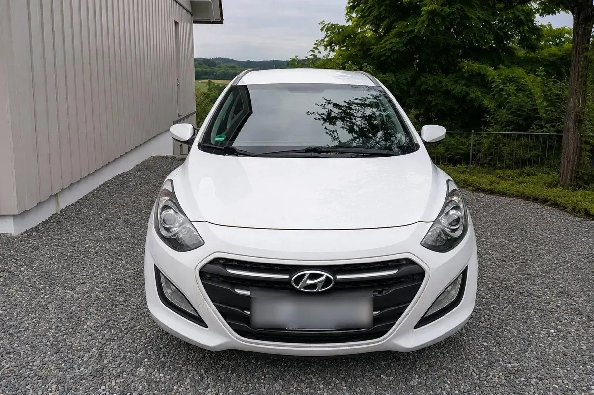 Gebraucht Hyundai i30 110 PS (80 kW) 2017 Weiß Kombi