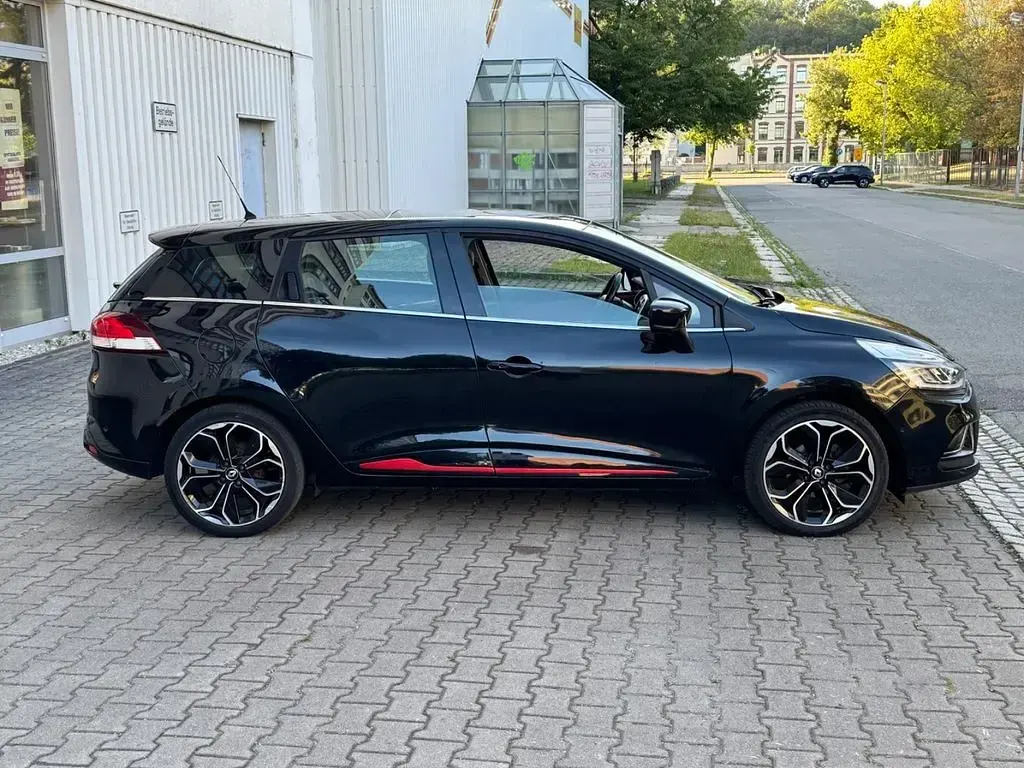 Gebraucht Renault Clio IV LIMITED 118 PS (86 kW) 2017 Schwarz Limousine