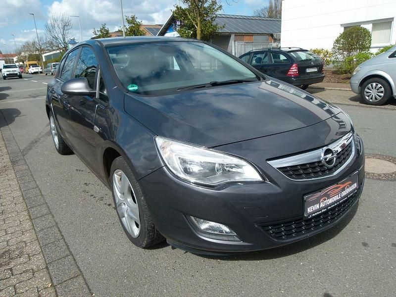 Gebraucht Opel Astra Edition 87 PS (63 kW) 2010 Grau Limousine