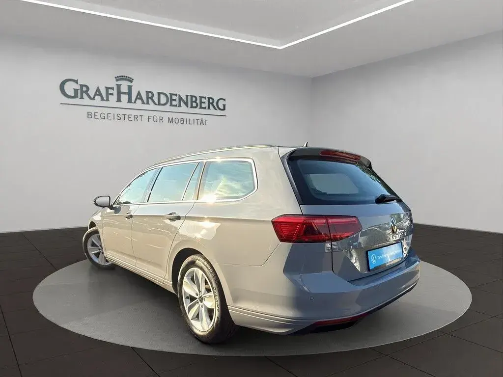 Gebraucht VW Passat Business 200 PS (147 kW) 2023 Grau Kombi