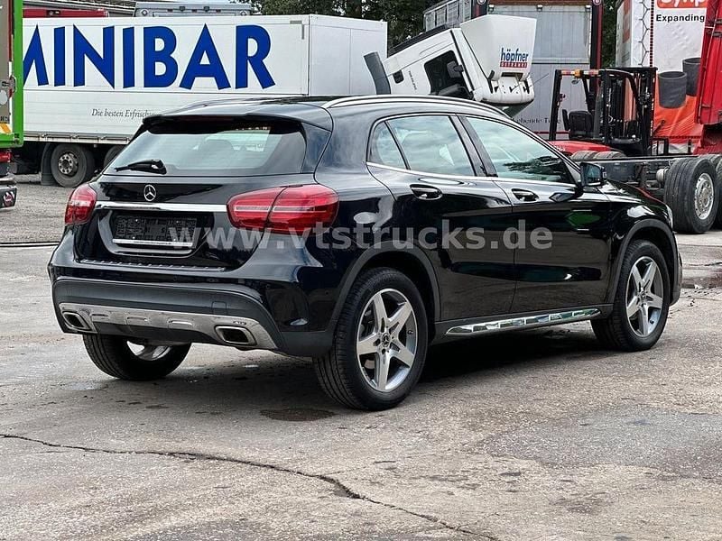 Gebraucht Mercedes GLA200 156 PS (114 kW) 2017 Schwarz SUV