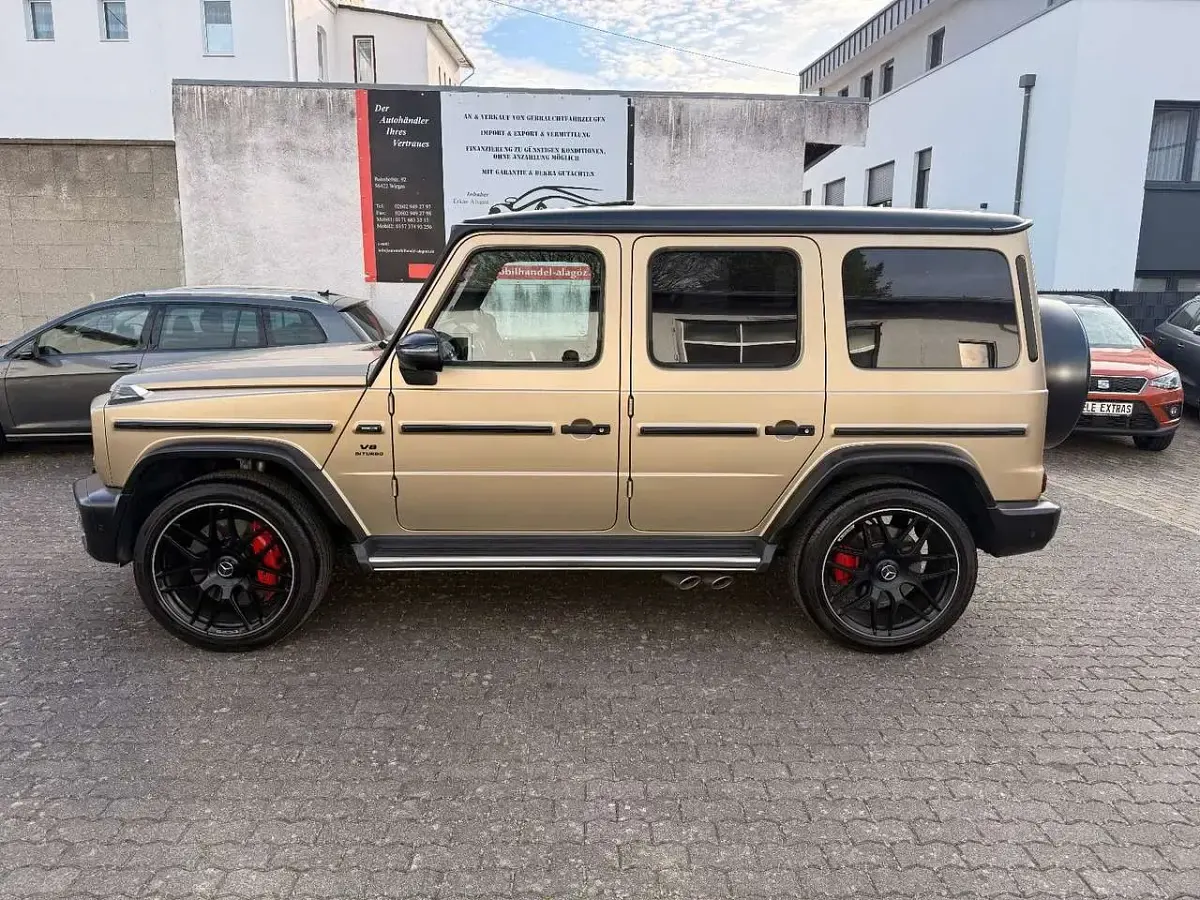 Gebraucht Mercedes G63 AMG AMG 585 PS (430 kW) 2023 Kalahari gold magno SUV