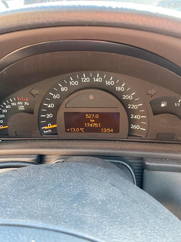 Gebraucht Mercedes C200 Elegance 163 PS (119 kW) 2001 Schwarz Limousine