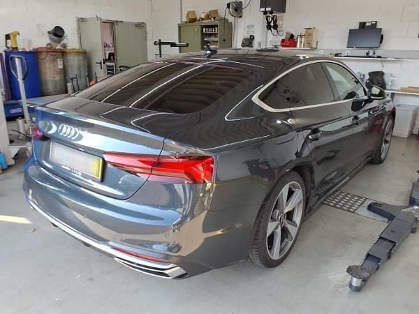 Gebraucht Audi A5 Sportback S-Line 150 PS (110 kW) 2021 Grau (manhattangrau metallic) Kleinwagen