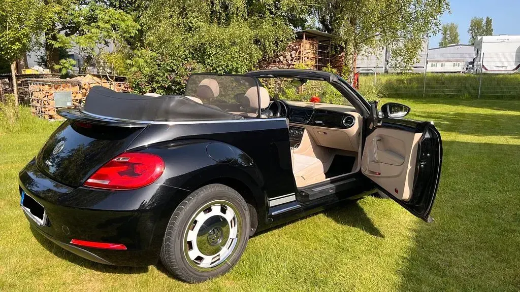 Gebraucht VW Beetle 105 PS (77 kW) 2014 Schwarz Kleinwagen