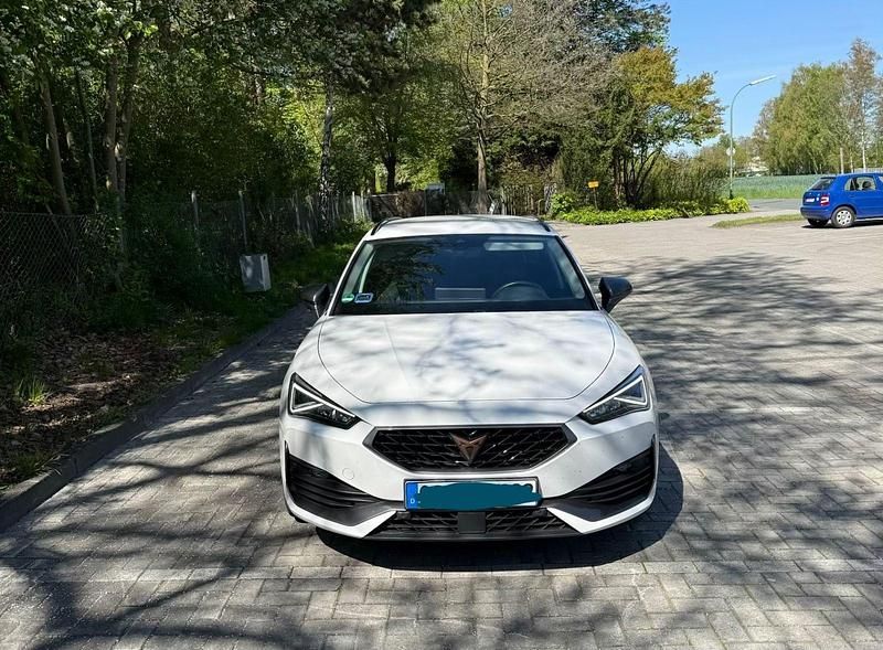Second-hand Cupra Leon 150 CP (110 kW) 2024 Alb Berlinǎ