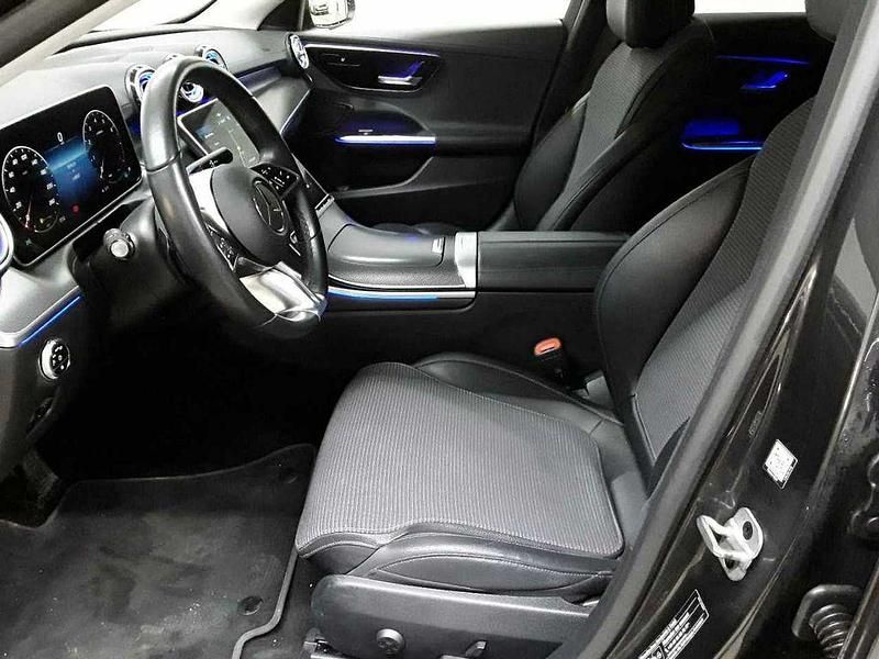 Gebraucht Mercedes C300 258 PS (189 kW) 2023 Schwarz Limousine