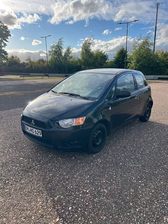 Schwarz Gebraucht 2010 Mitsubishi Colt Limousine | 4.200 € (Fairer Preis) - Bild 1/4