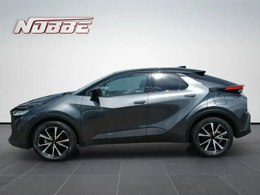 Gebraucht Toyota C-HR 140 PS (102 kW) 2025 Grau SUV