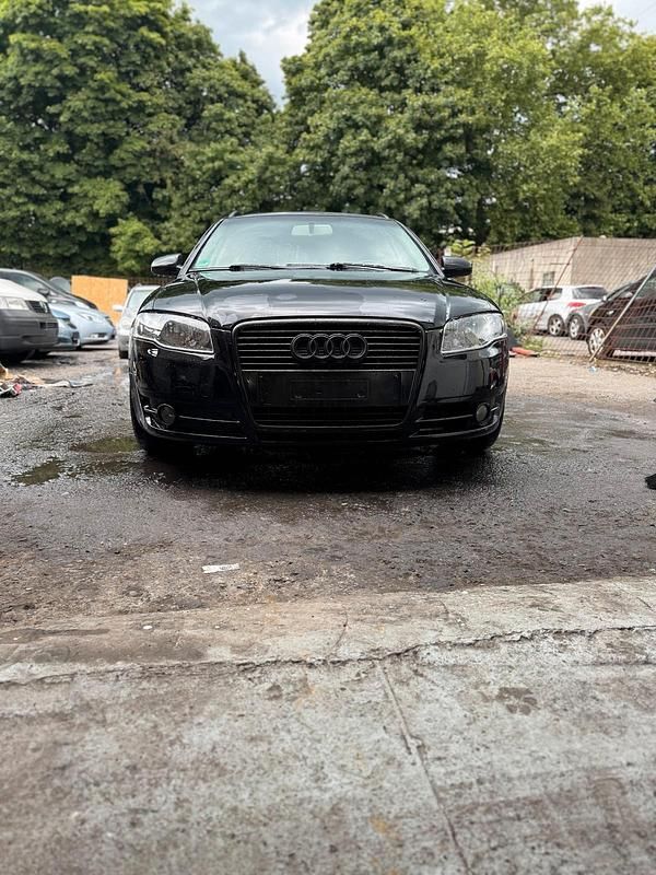 Schwarz Gebraucht 2007 Audi A4 Kombi | 1.700 € (Guter Preis) - Bild 1/4