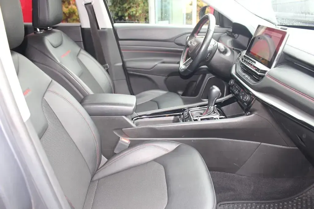 Usado Jeep Compass Trailhawk 179 HP (131 kW) 2022 Cinzento SUV